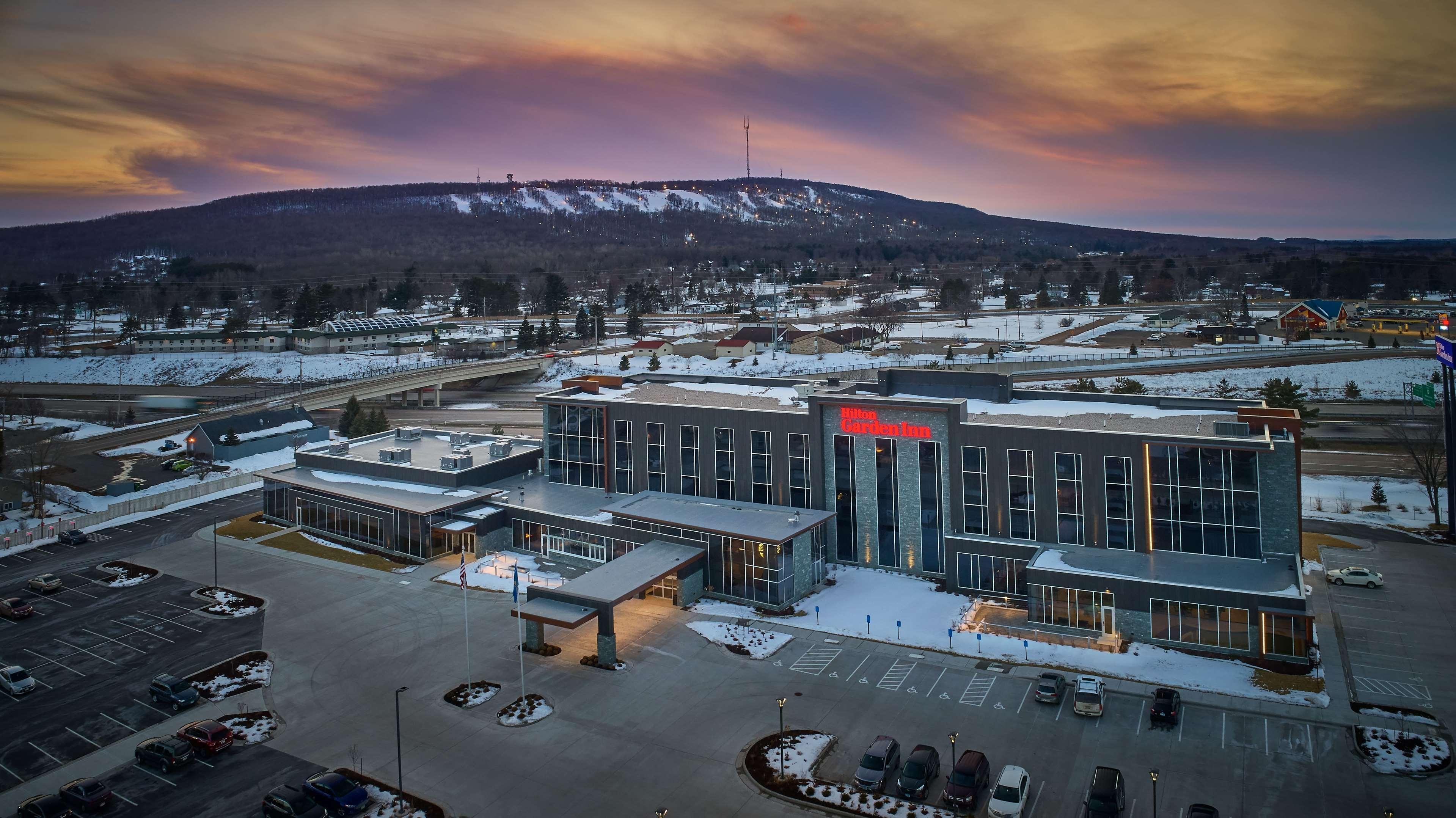 Hilton Garden Inn Wausau, Wi Екстериор снимка